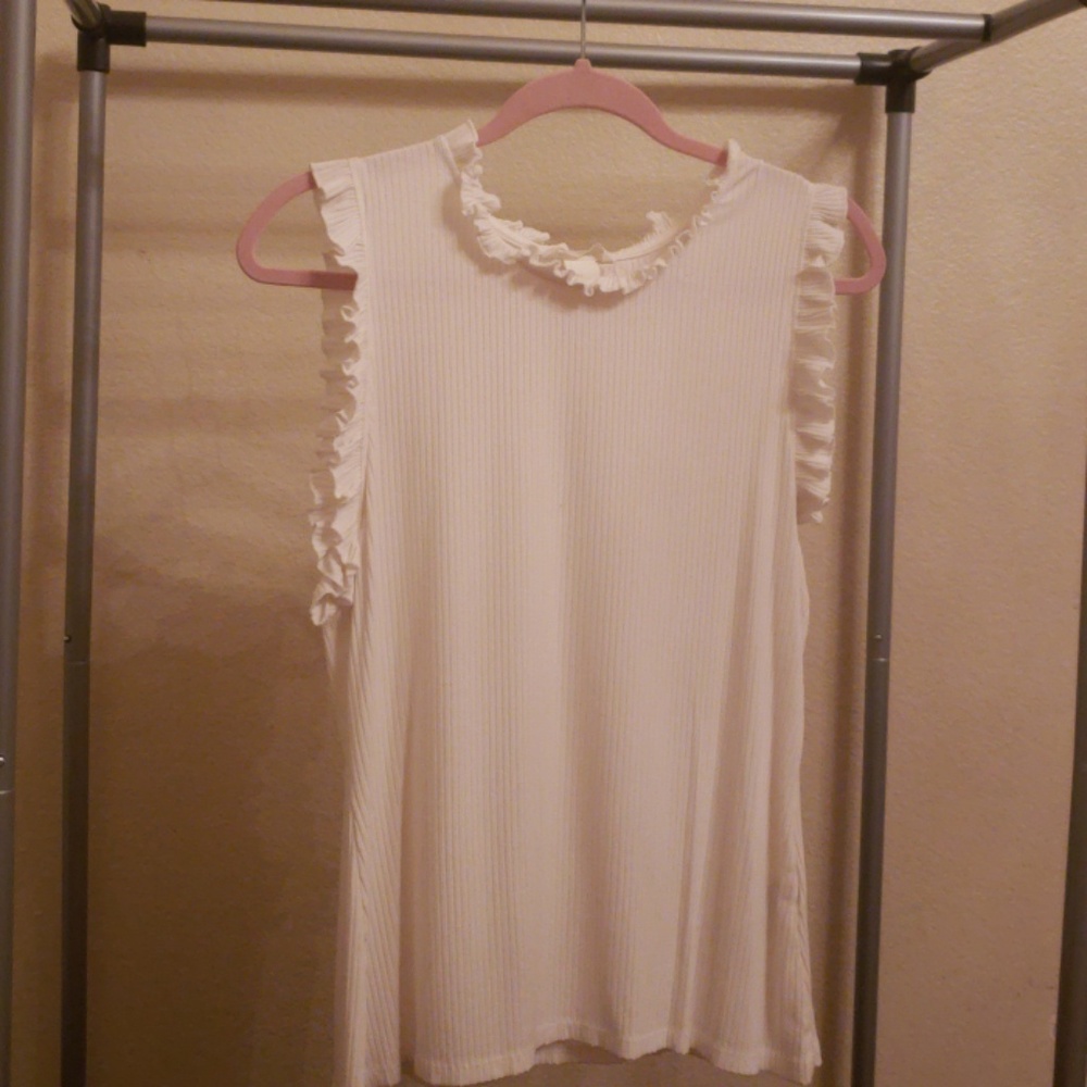 womans white shirt